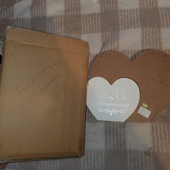 NIB 3D Heart Shaped Wedding Anniversary Memento with Reversible Number Heart - Picture 7 of 13